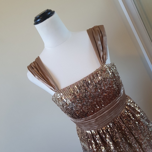 ❗️Host Pick❗️BCBGMAXAZRIA Gold Sequence Tulle Dress Size 2/XS - Picture 2 of 8